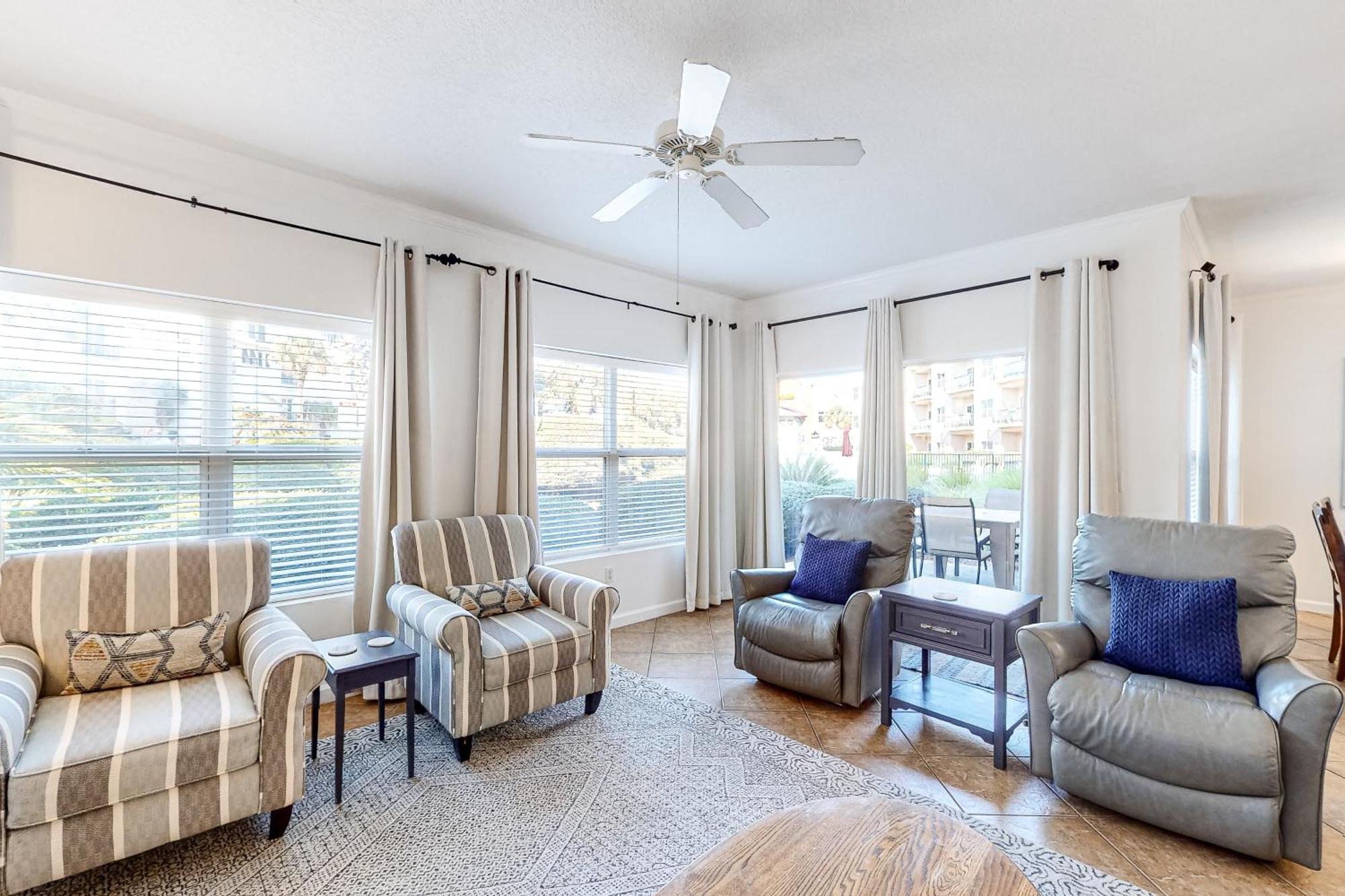Emerald Waters Destin Room photo